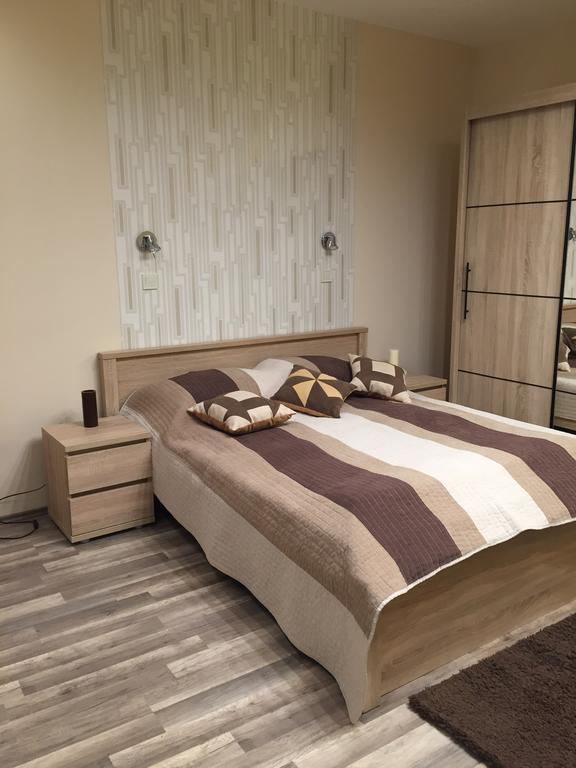 Solaris-Szeged Apartman Appartamento Esterno foto