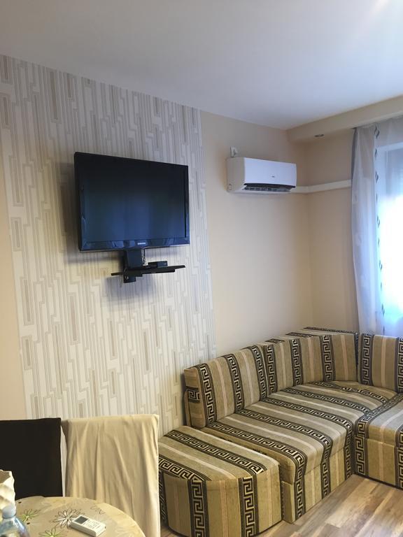 Solaris-Szeged Apartman Appartamento Esterno foto